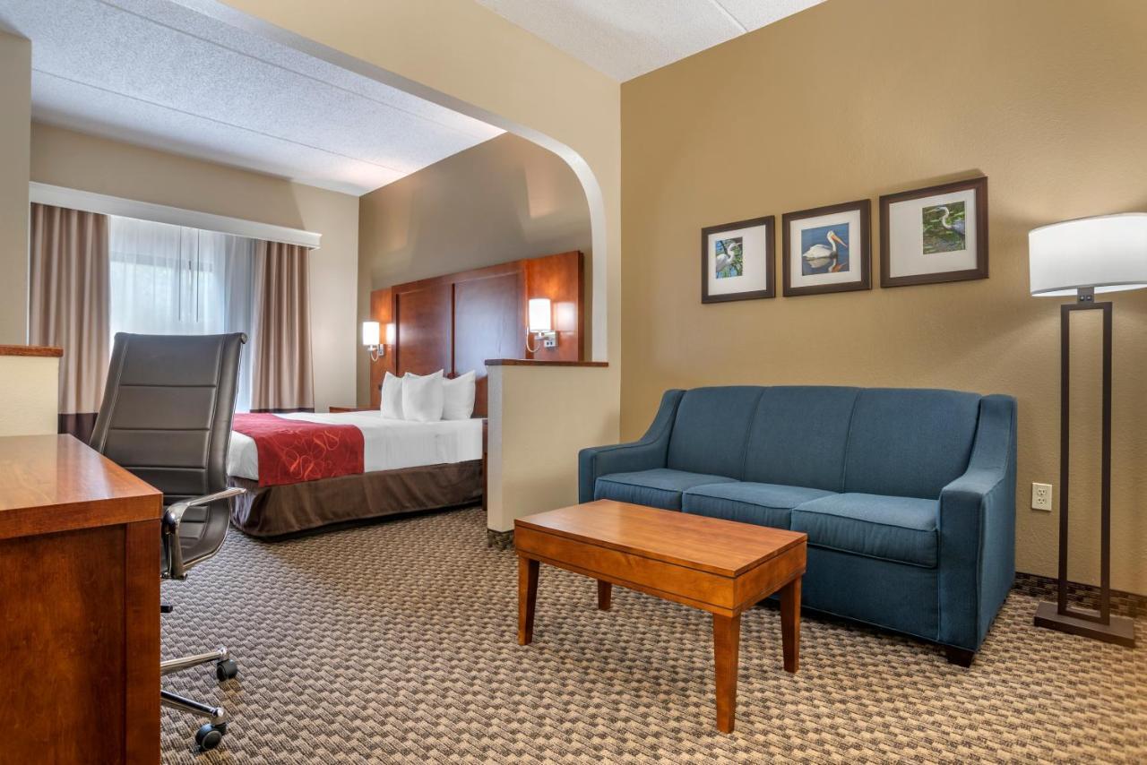 Comfort Suites Tallahassee Capitol - University Area Exterior photo