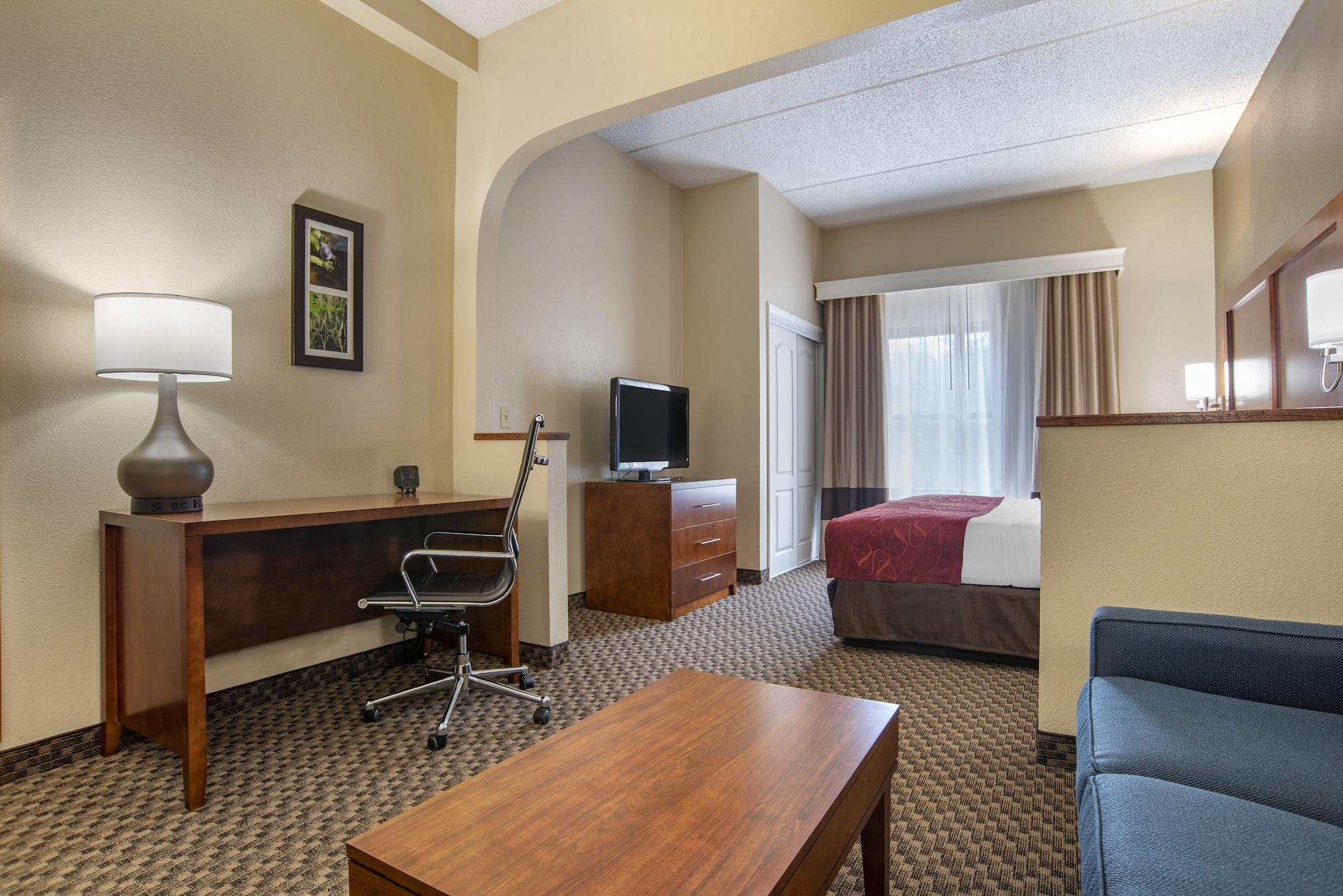 Comfort Suites Tallahassee Capitol - University Area Exterior photo