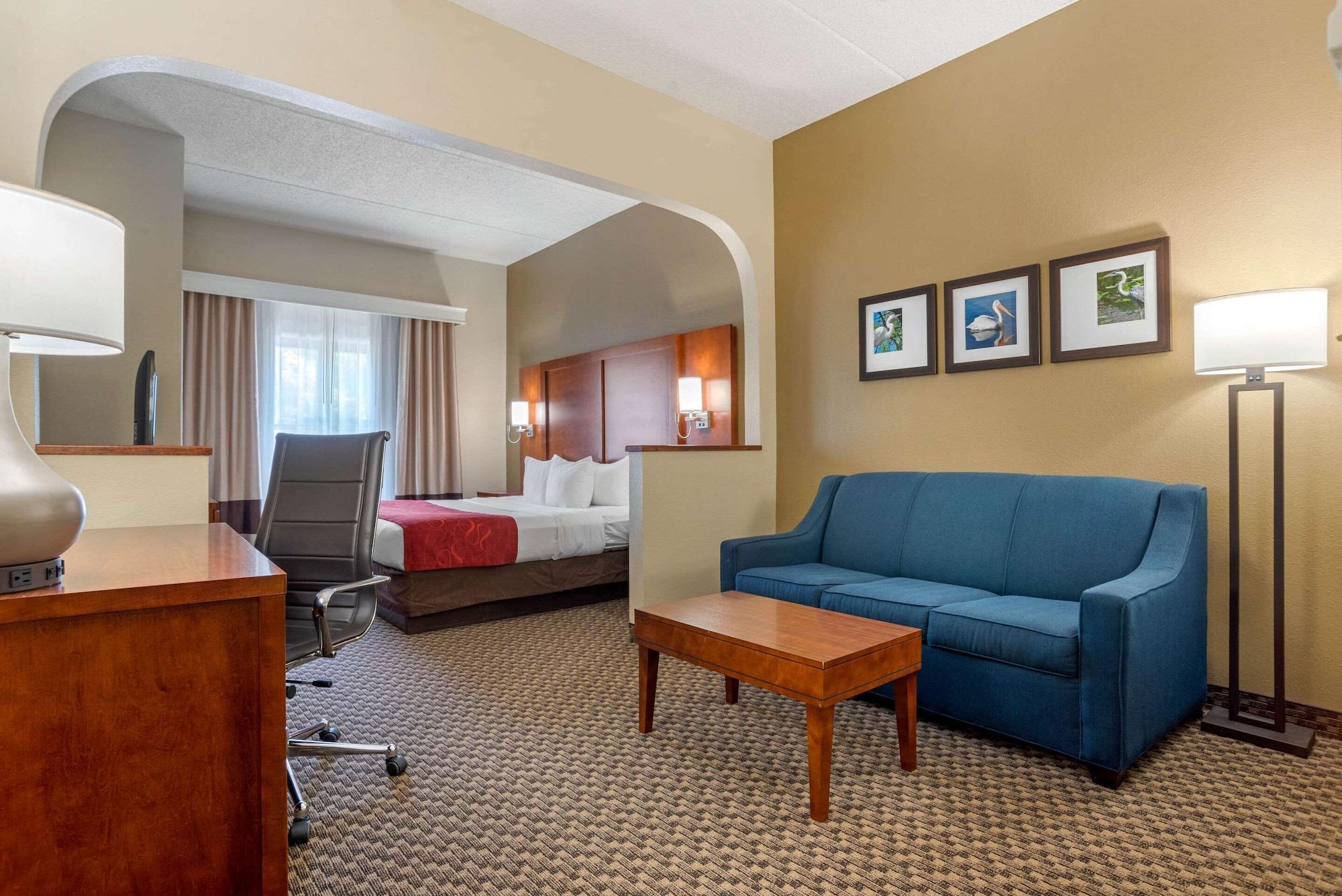 Comfort Suites Tallahassee Capitol - University Area Exterior photo