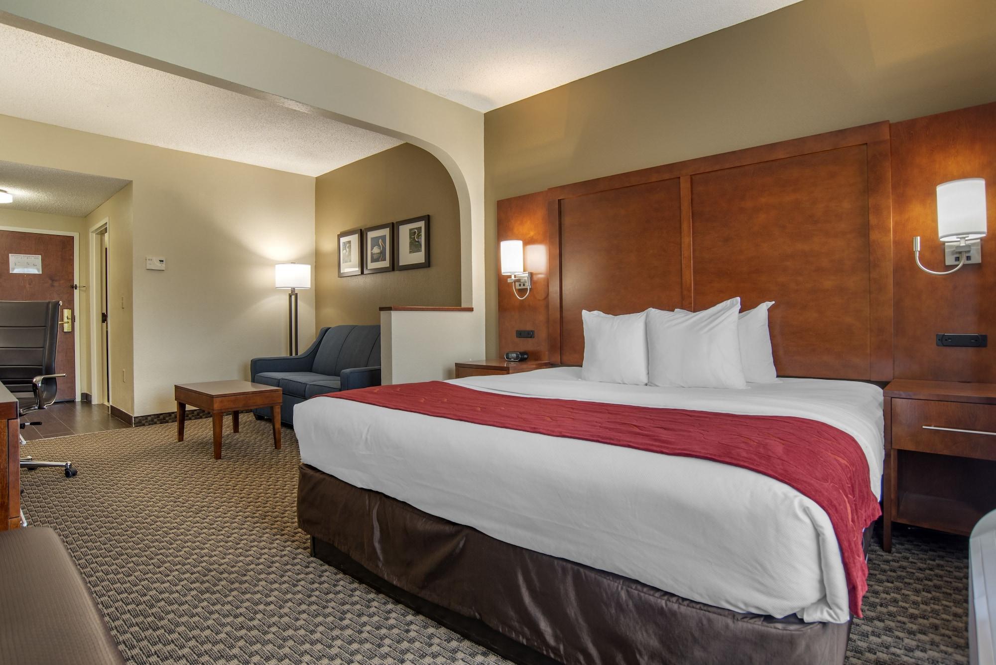 Comfort Suites Tallahassee Capitol - University Area Exterior photo