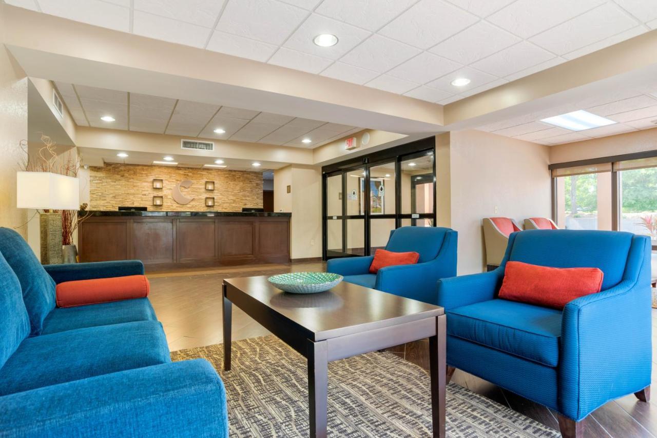 Comfort Suites Tallahassee Capitol - University Area Exterior photo