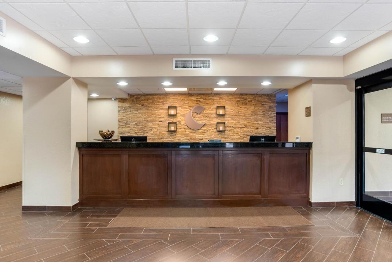Comfort Suites Tallahassee Capitol - University Area Exterior photo