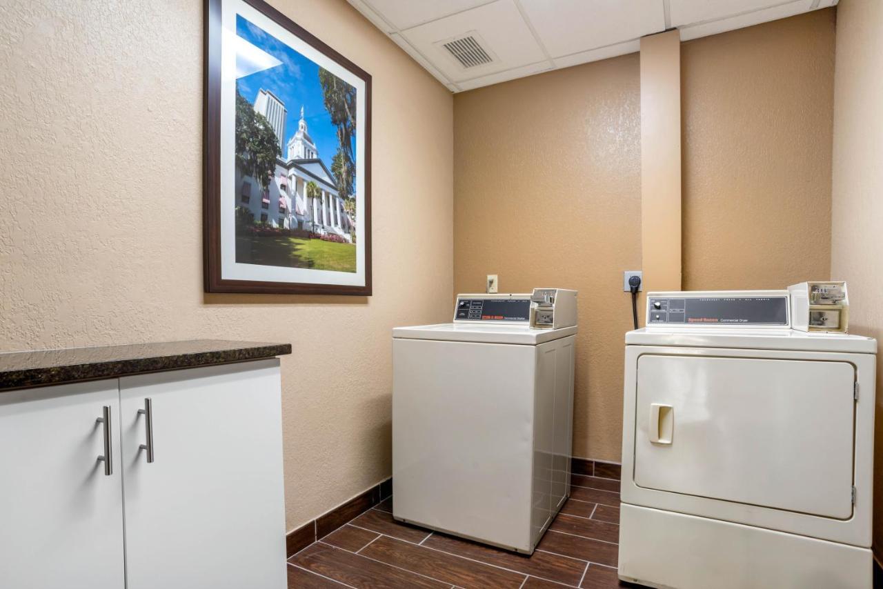 Comfort Suites Tallahassee Capitol - University Area Exterior photo